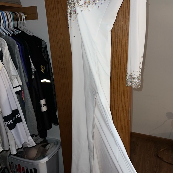 Johnathan Kayne One-Shoulder White Dress - Picture 5 of 10